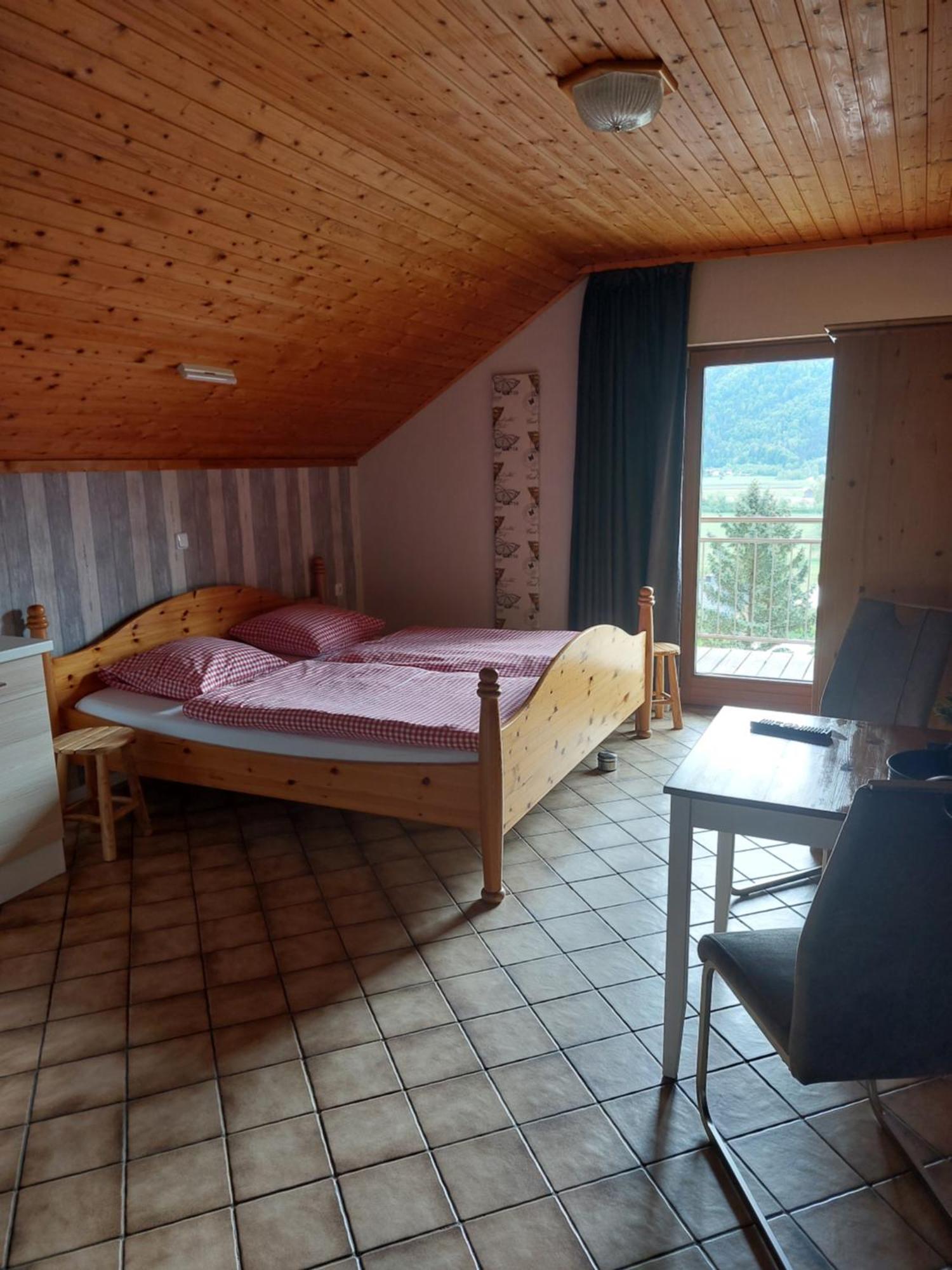 Haus Am Wald Apartment Steindorf am Ossiacher See Ruang foto