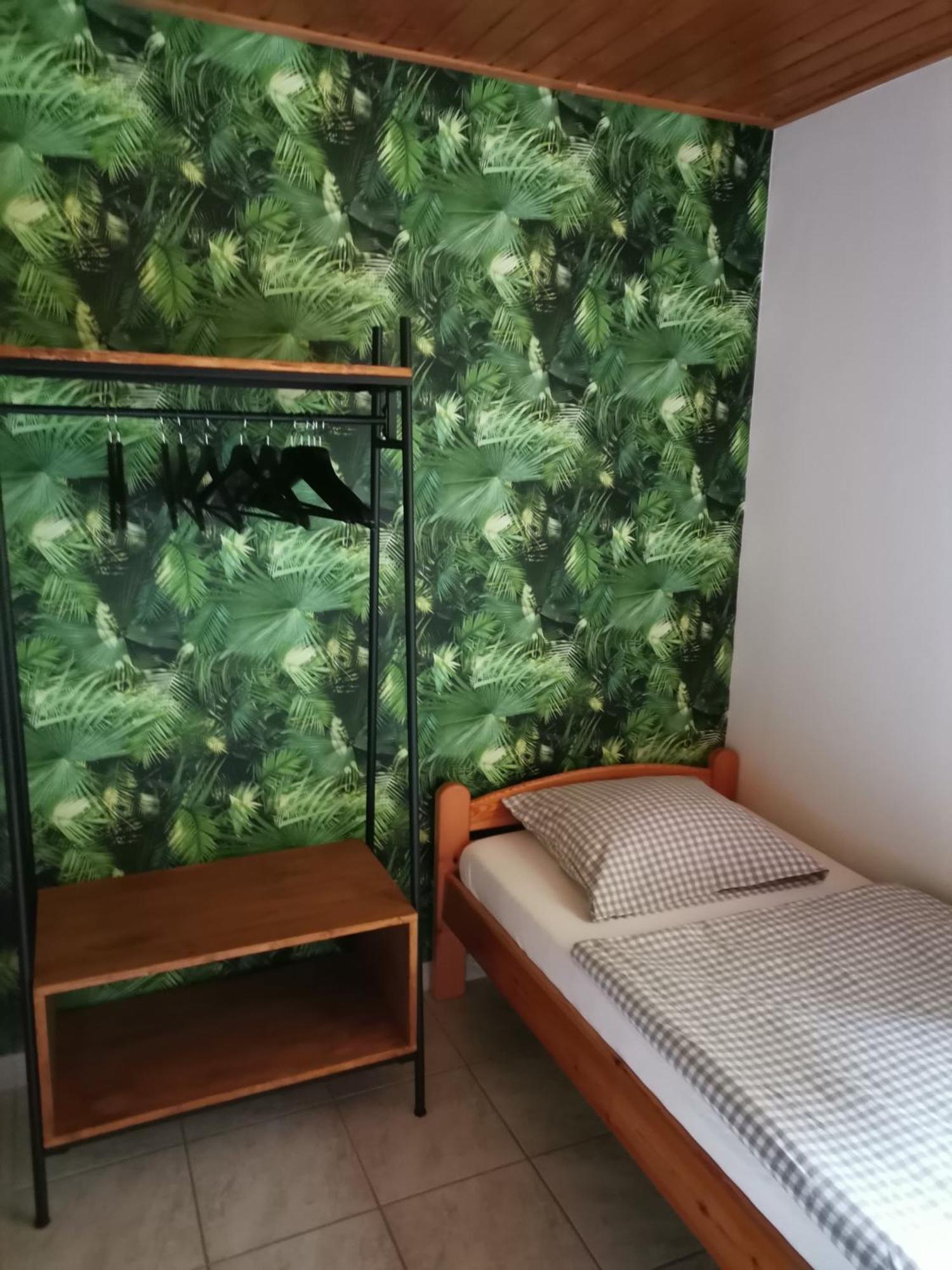Haus Am Wald Apartment Steindorf am Ossiacher See Ruang foto