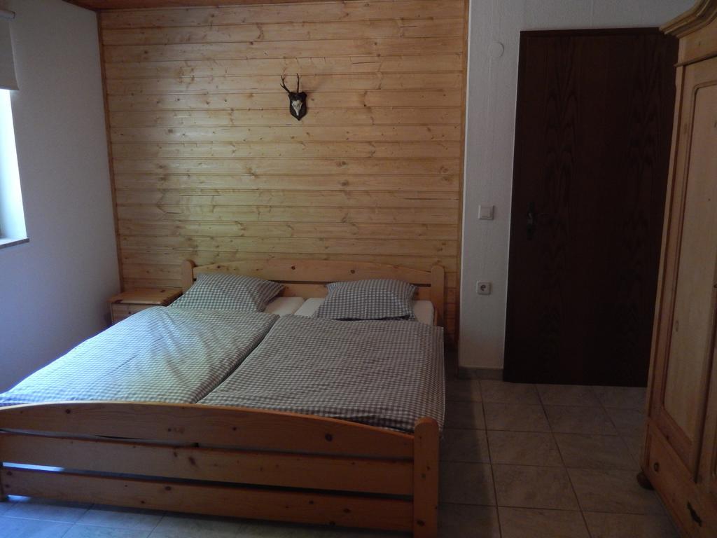 Haus Am Wald Apartment Steindorf am Ossiacher See Ruang foto