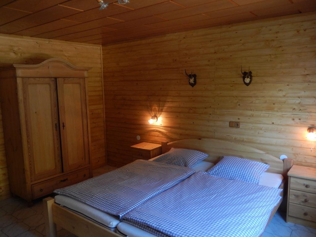 Haus Am Wald Apartment Steindorf am Ossiacher See Ruang foto