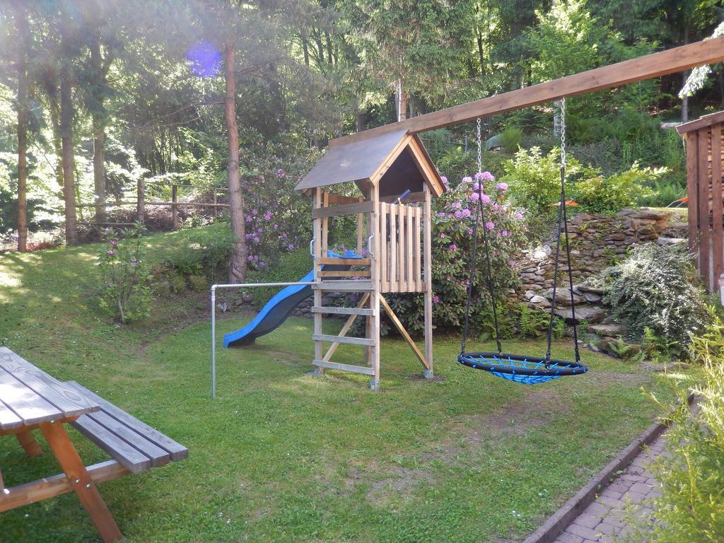 Haus Am Wald Apartment Steindorf am Ossiacher See Bagian luar foto
